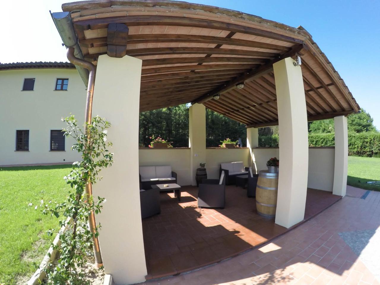 Casale La Fata -Tipico Toscano Immerso Nelle Colline Tra Lucca E Versilia, 6 Appartamenti Indipendenti Camaiore Eksteriør billede