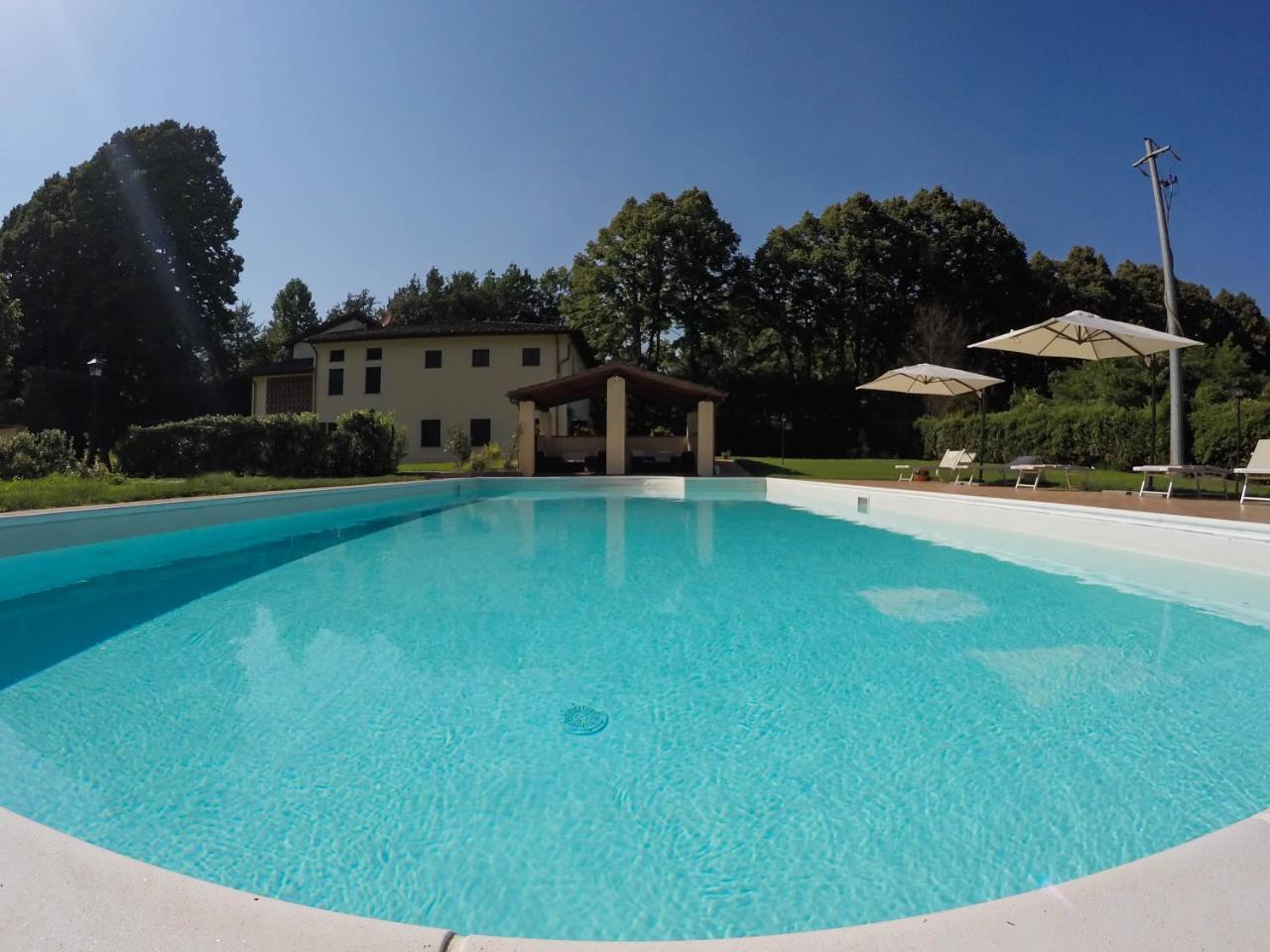 Casale La Fata -Tipico Toscano Immerso Nelle Colline Tra Lucca E Versilia, 6 Appartamenti Indipendenti Camaiore Eksteriør billede