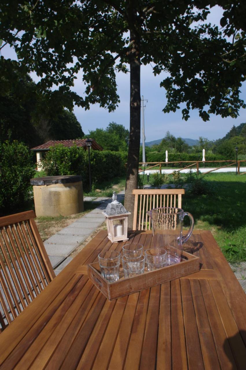 Casale La Fata -Tipico Toscano Immerso Nelle Colline Tra Lucca E Versilia, 6 Appartamenti Indipendenti Camaiore Eksteriør billede
