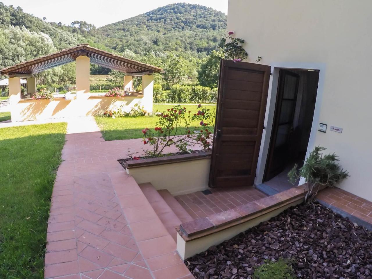 Casale La Fata -Tipico Toscano Immerso Nelle Colline Tra Lucca E Versilia, 6 Appartamenti Indipendenti Camaiore Eksteriør billede